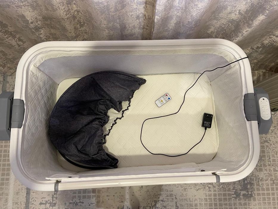 Детская кровать качалка.