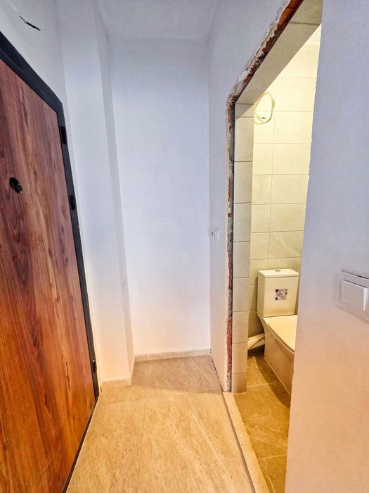 Продава се Офис в Асеновград - 20 кв.м за 969 €/кв.м - Снимка #3