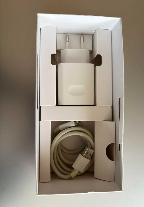 Huawei nova 11i в много добро състояние