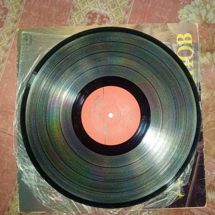 Даврон Гайипов пластинка в хорошем состоянии