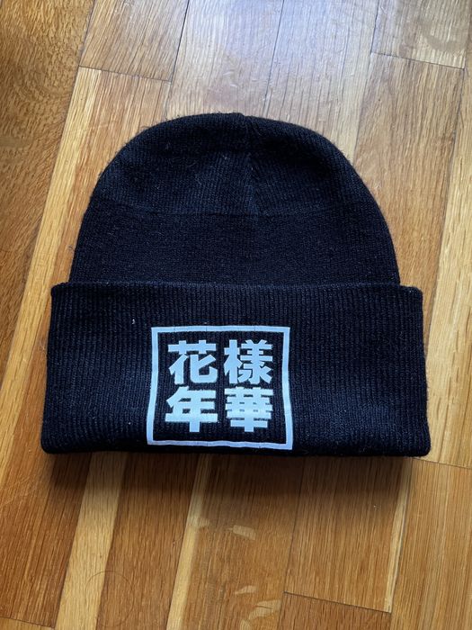 Зимни шапки и шалове, нови и използвани