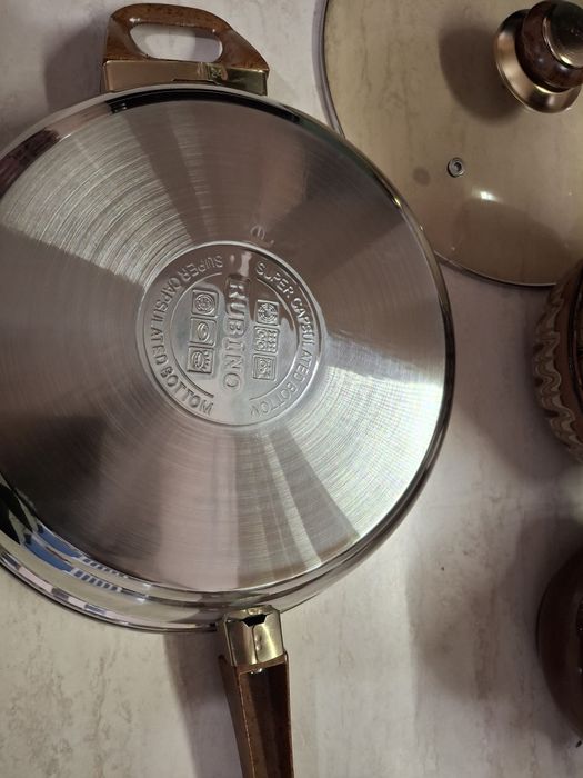 Тенджери под налягане и обикновени, иенско стъкло ,тиган