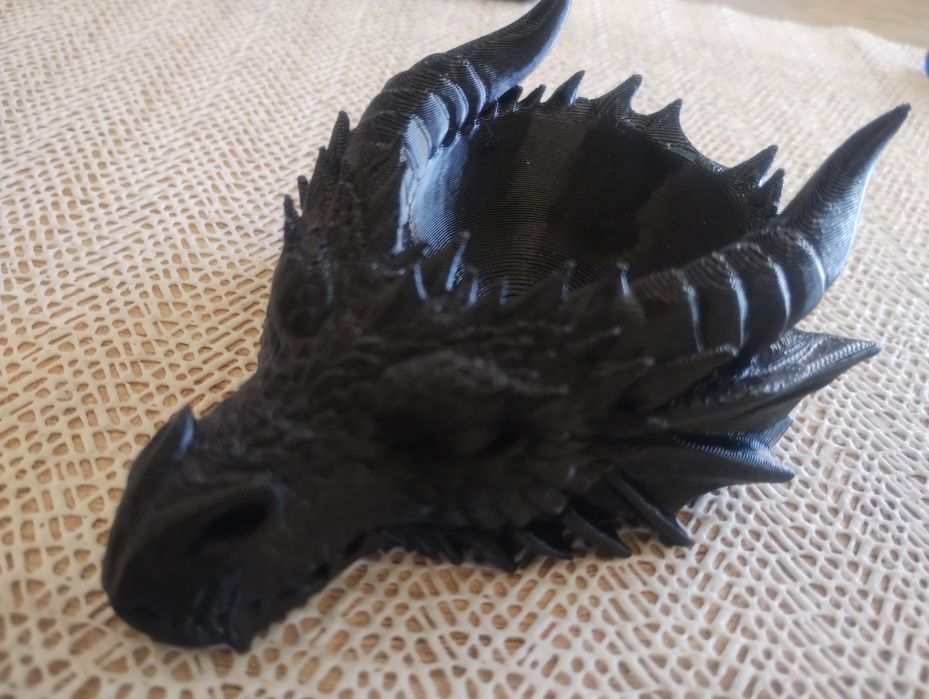 Малък пепелник, дракон  3D print черен