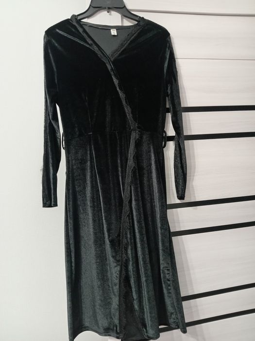 Продам платье  состояние идеальное