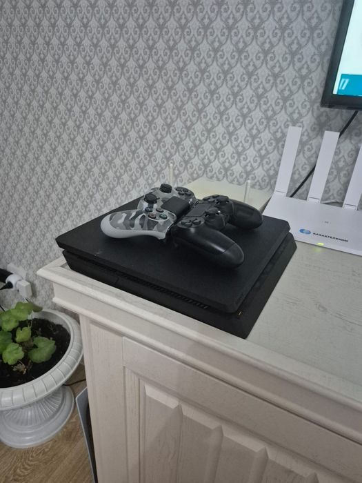 Прадаю Пс 4 пишете в ватсап