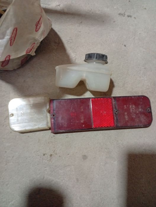 Запчасти от москвича и балоны2 штук от матиза