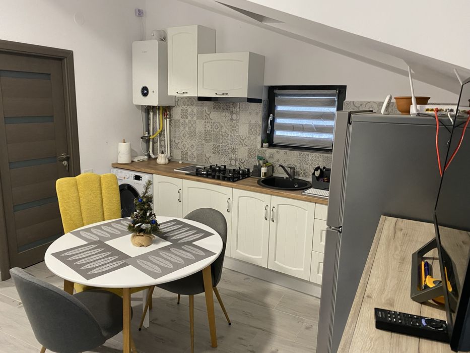 Apartament si spatiu comercial AGIGEA