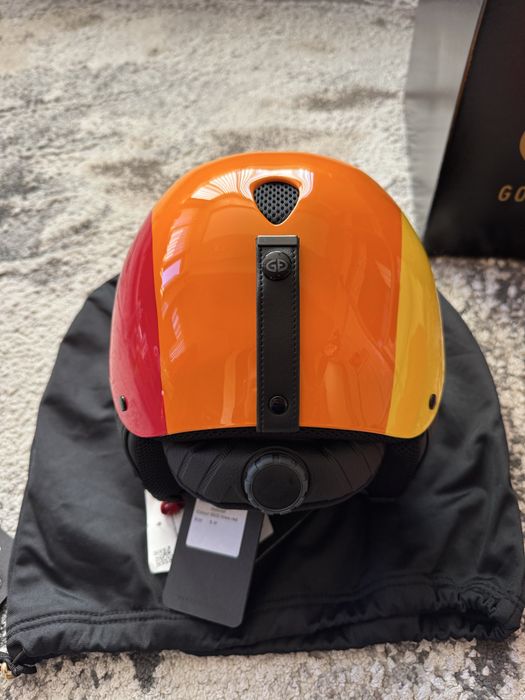 Дамски ски каска и чанта Goldbergh