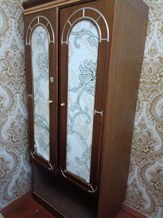 Кровать двухспальная шифоньер диван