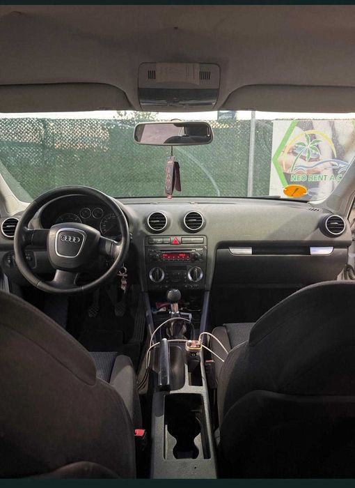 Masina audi a3.