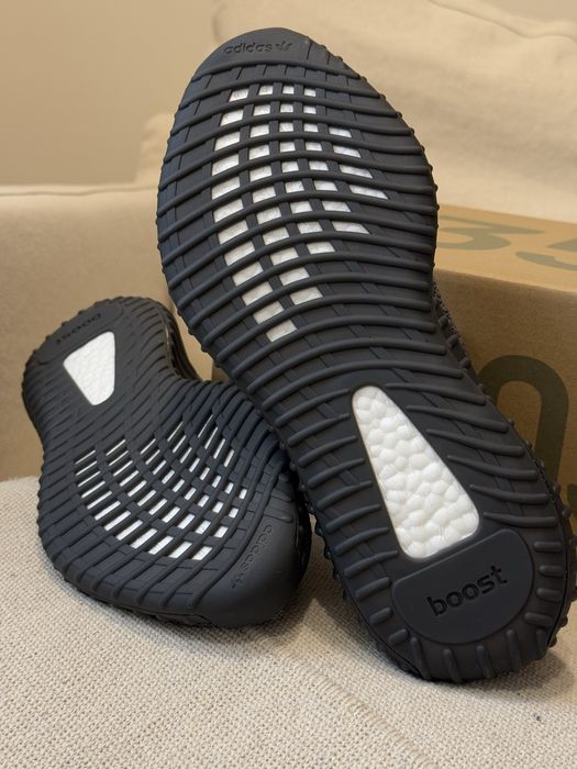 Yeezy 350 Black Reflective 37/39/40