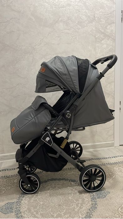 Коляска сатылады.