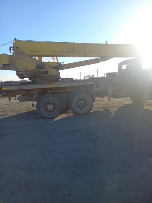 Автокран ИВАНОВЕЦ г/п 25 тн