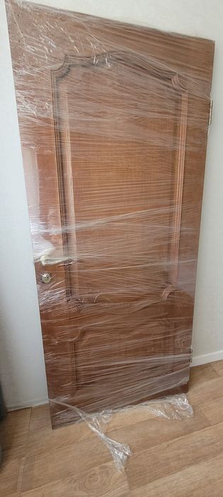 Продам б/у дверь