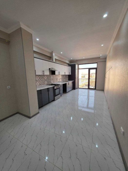 4х комнатная квартира на 5 этаже 118кв/м, в Самарканде