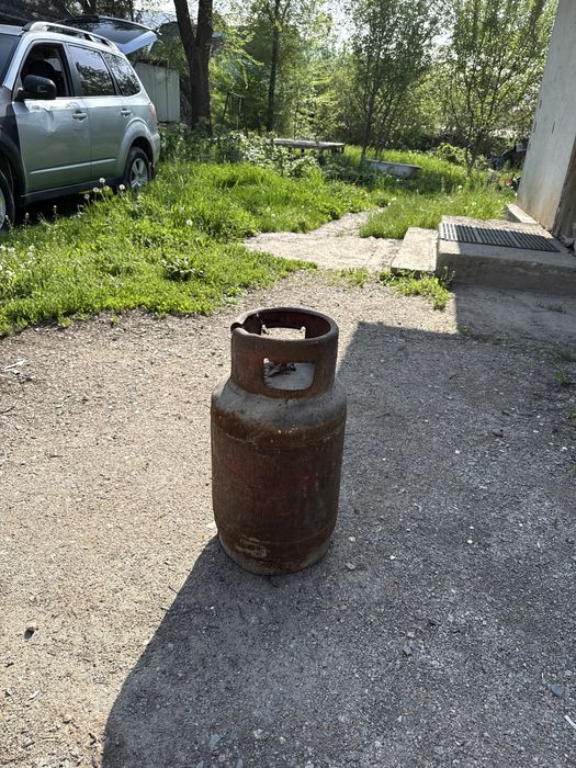 Газовый балон старый