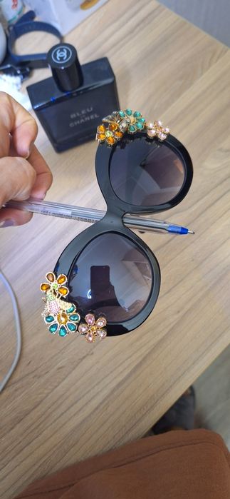 Солнцезащитные очки