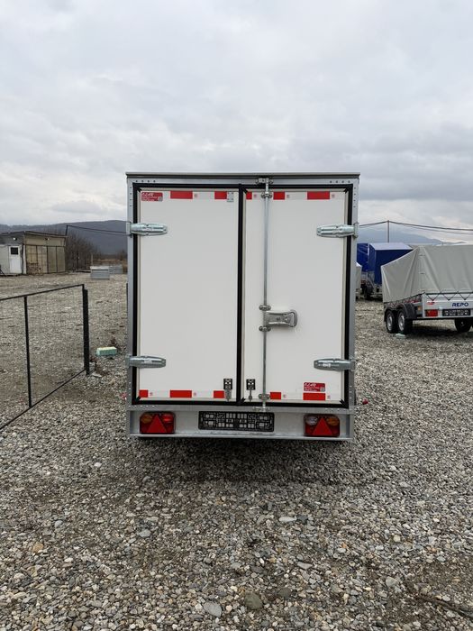 Remorca noua izoterma