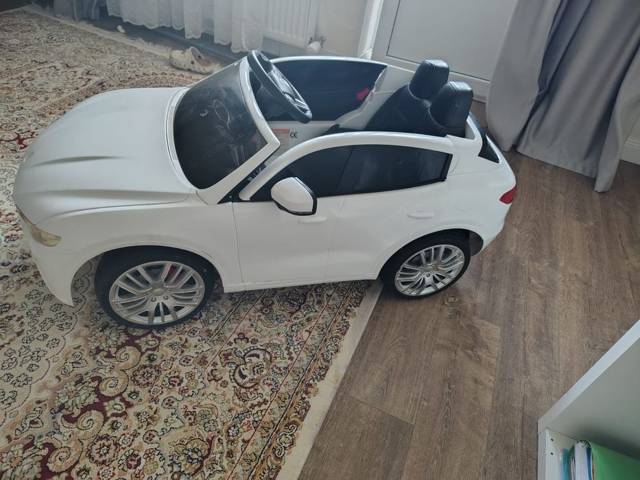 Продам детскую машинку