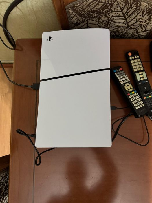 Продам новый Sony Playstation 5