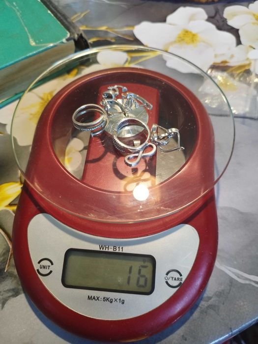 Продам 2 комплекта серебра