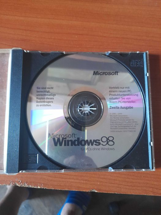 Windows 98 in conditii bune