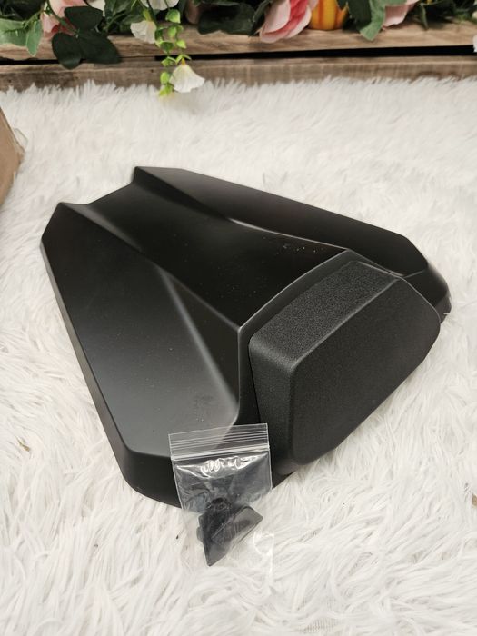 Капак за задна седалка (гърбица) за KTM RC 125 / 200 / 390 (2022-2024)
