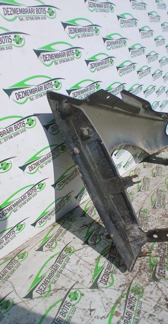 Aripa fata stanga Renault Laguna prima generatie (facelift)