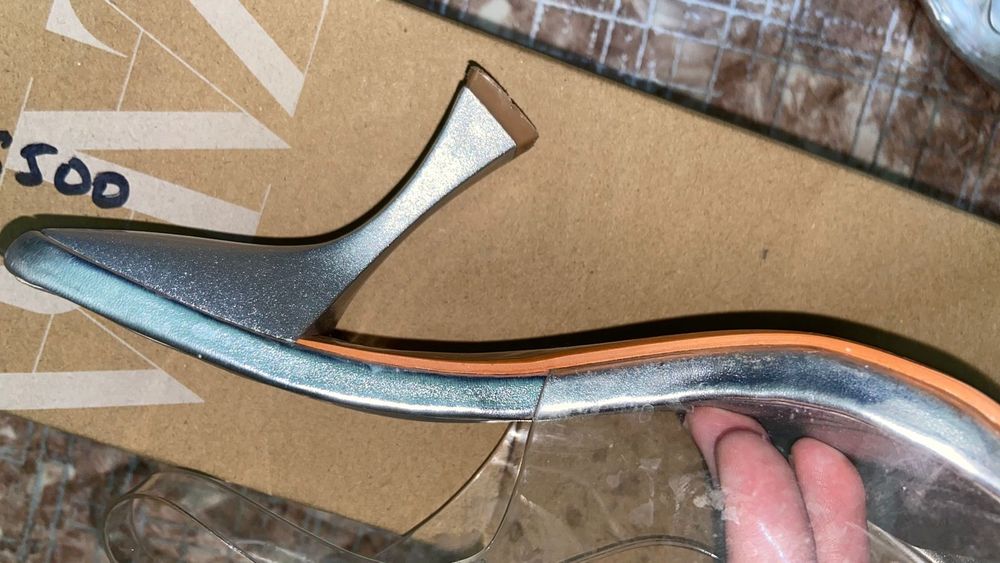 Туфли нарядные красивые