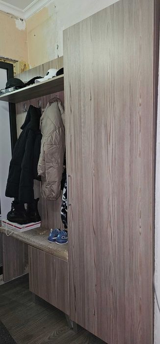 Продам прихожую Б/у