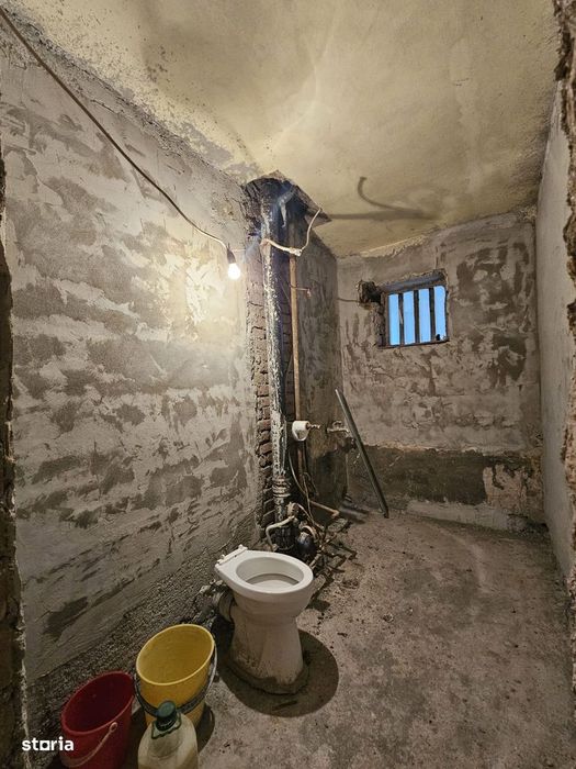 Apartament 2 camere , zona Gojdu , parter