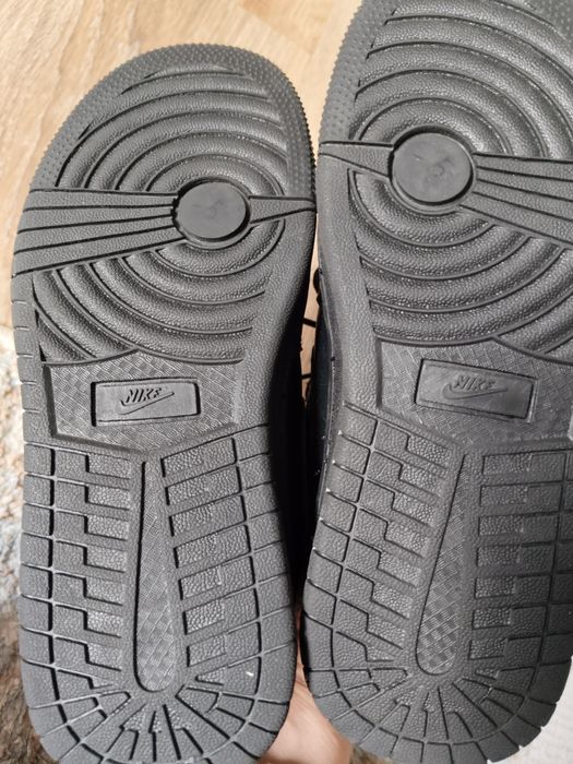 Продам новые зимние ботинки