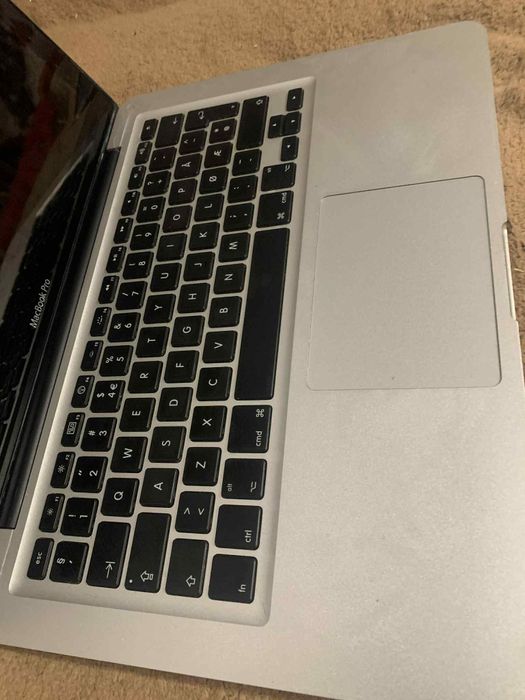 Vând MacBook pro 2015