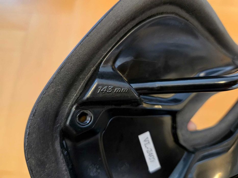 Седалки Specialized + Fizik