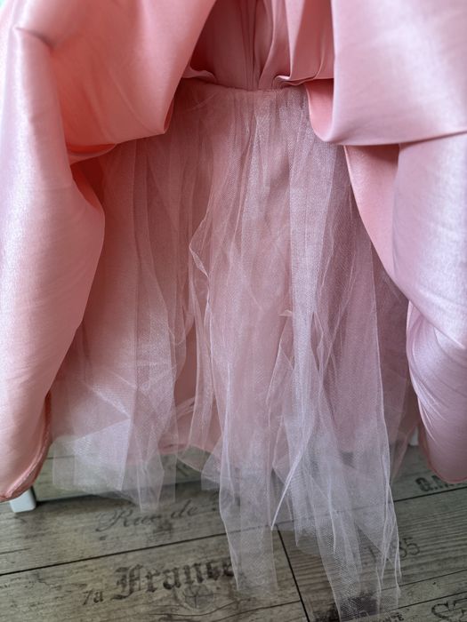 Дамска рокля с корсет