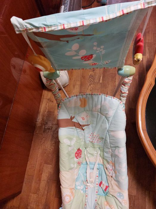 Бебешки шезлонг с вибрация и музика Fisher-price