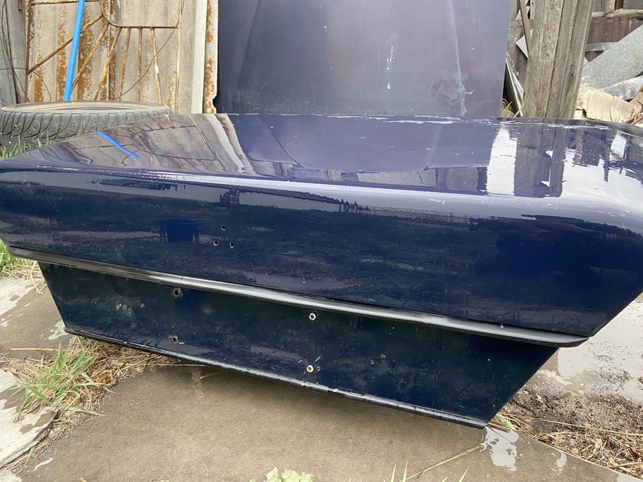 Крышка багажника мерседес 124