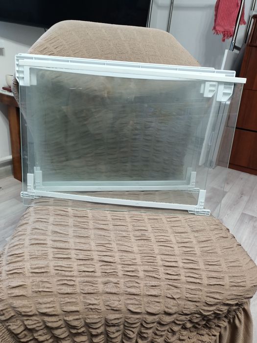 Продам запчасти от холодильника beko