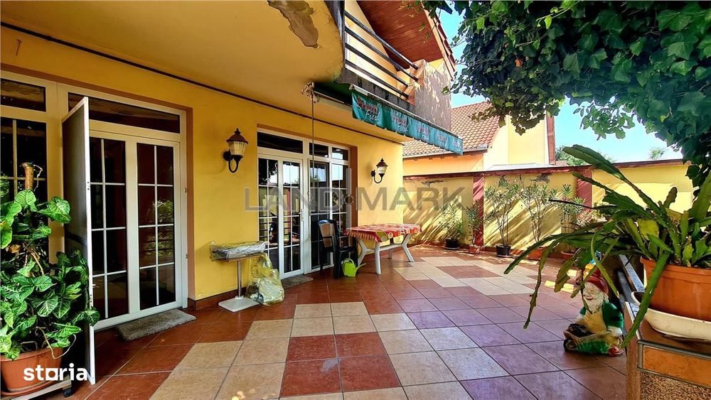 Vila de vanzare Timisoara, 4 dormitoare, piscina, garaj dublu