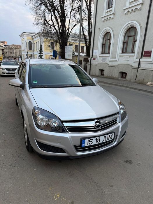 Opel Astra Vând Opel Astra H Automată