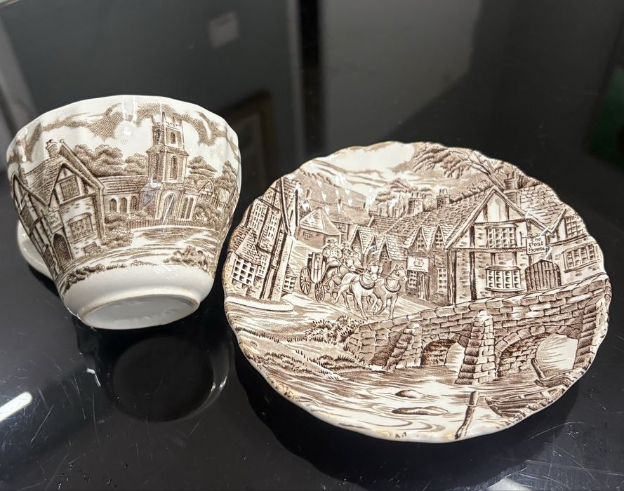 Винтидж английски порцеланов сет за чай/кафе