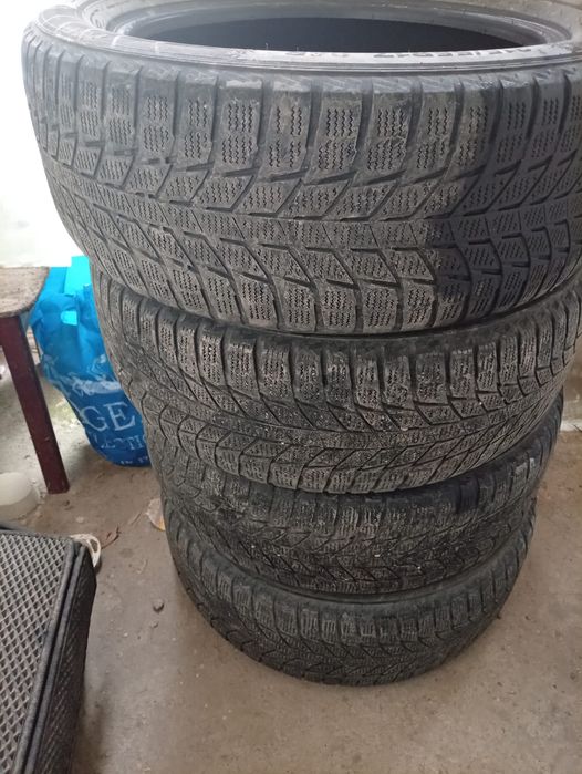 Продается шины R17