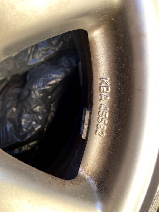 Jante aliaj, Model KBA 45582, 5x114,3 R15 + Anvelope iarna Bridgestone