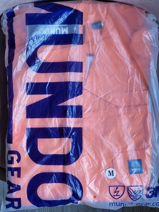 Combinezoane lucru alb, portocaliu și bleumarin