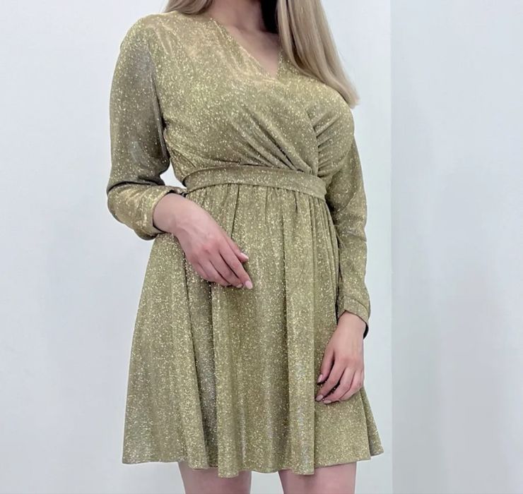 Продам  платье напядное