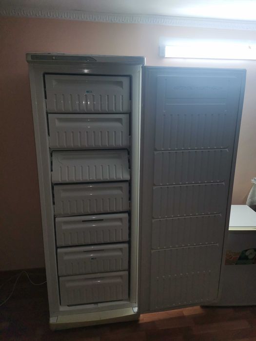 Продам Морозильную камеру