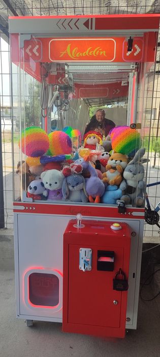 Игровой аппарат кран хватка