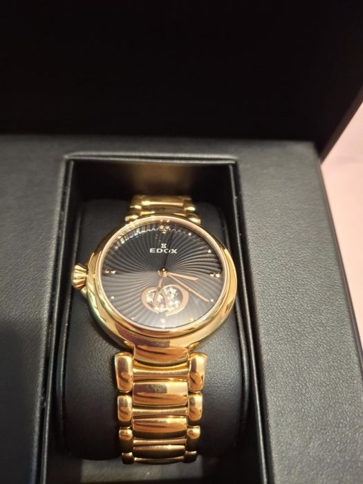 Ceas de mână EDOX La Passion 85025
Automat, 33mm, 5ATM
Preț: 2.100lei