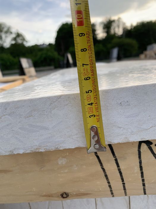 Pasi Gradina Menia suprafata periata
