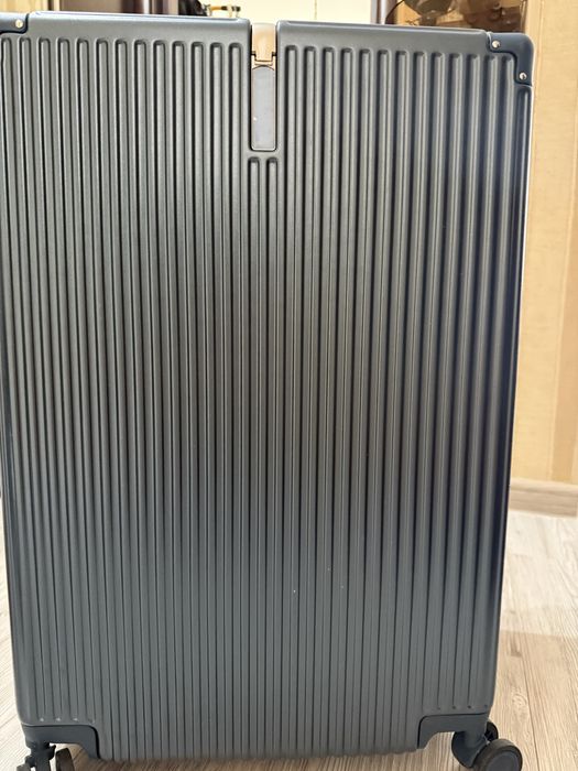 Дорожный чемодан